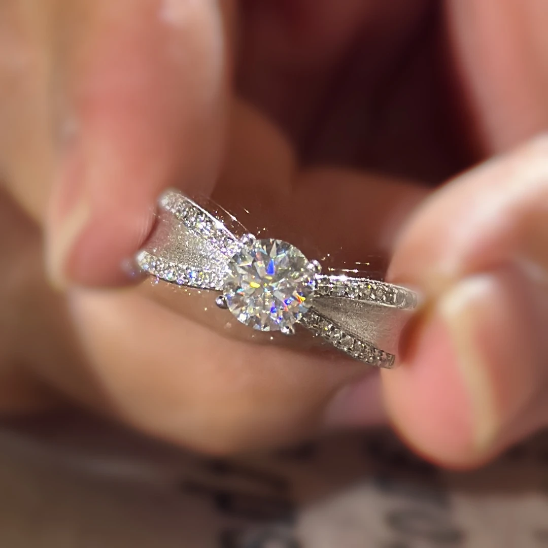 925银莫桑石戒指 【拉丝蝴蝶结】小众ins银戒指女款情侣结婚对戒