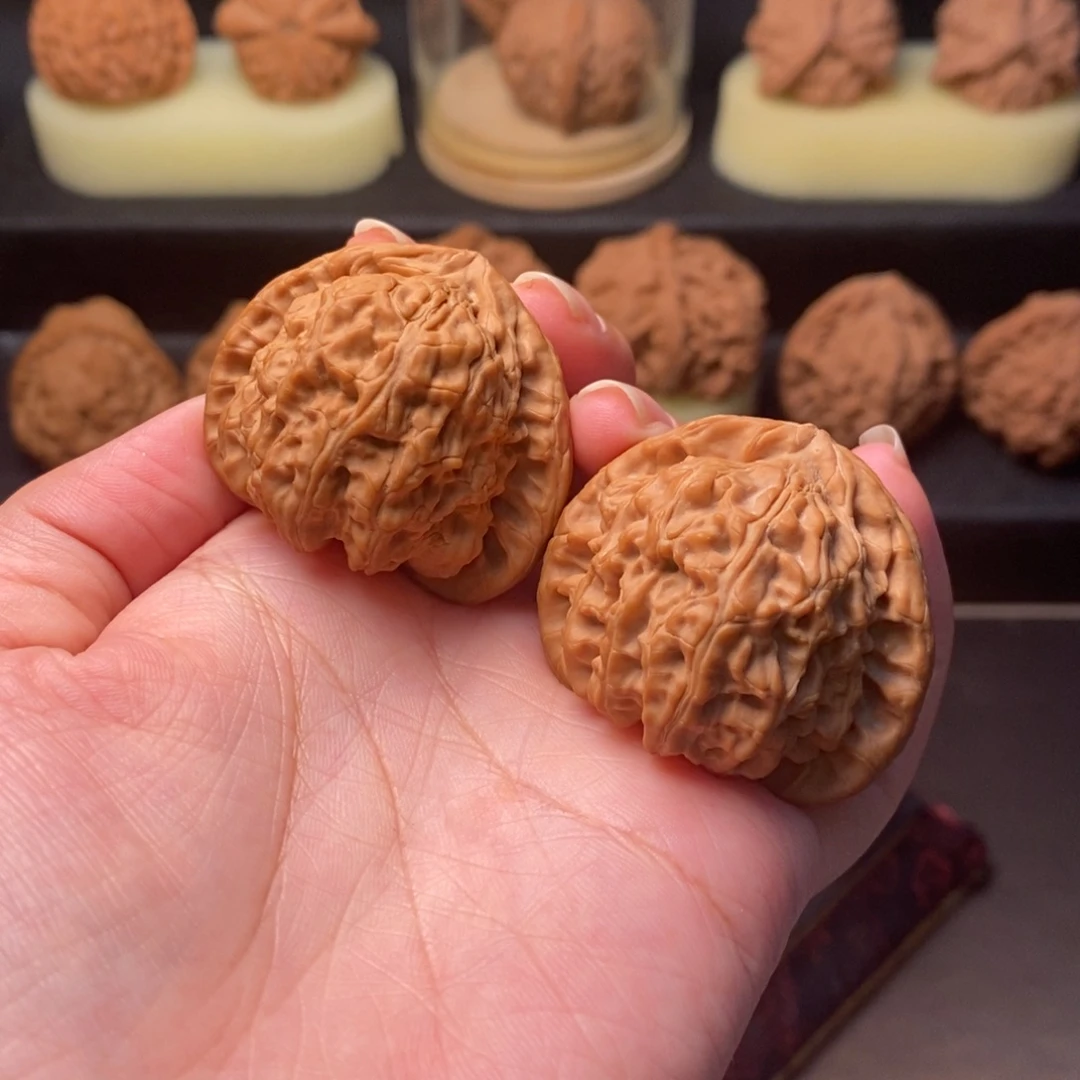 小***H吊坠文玩核桃40尺三角白全品