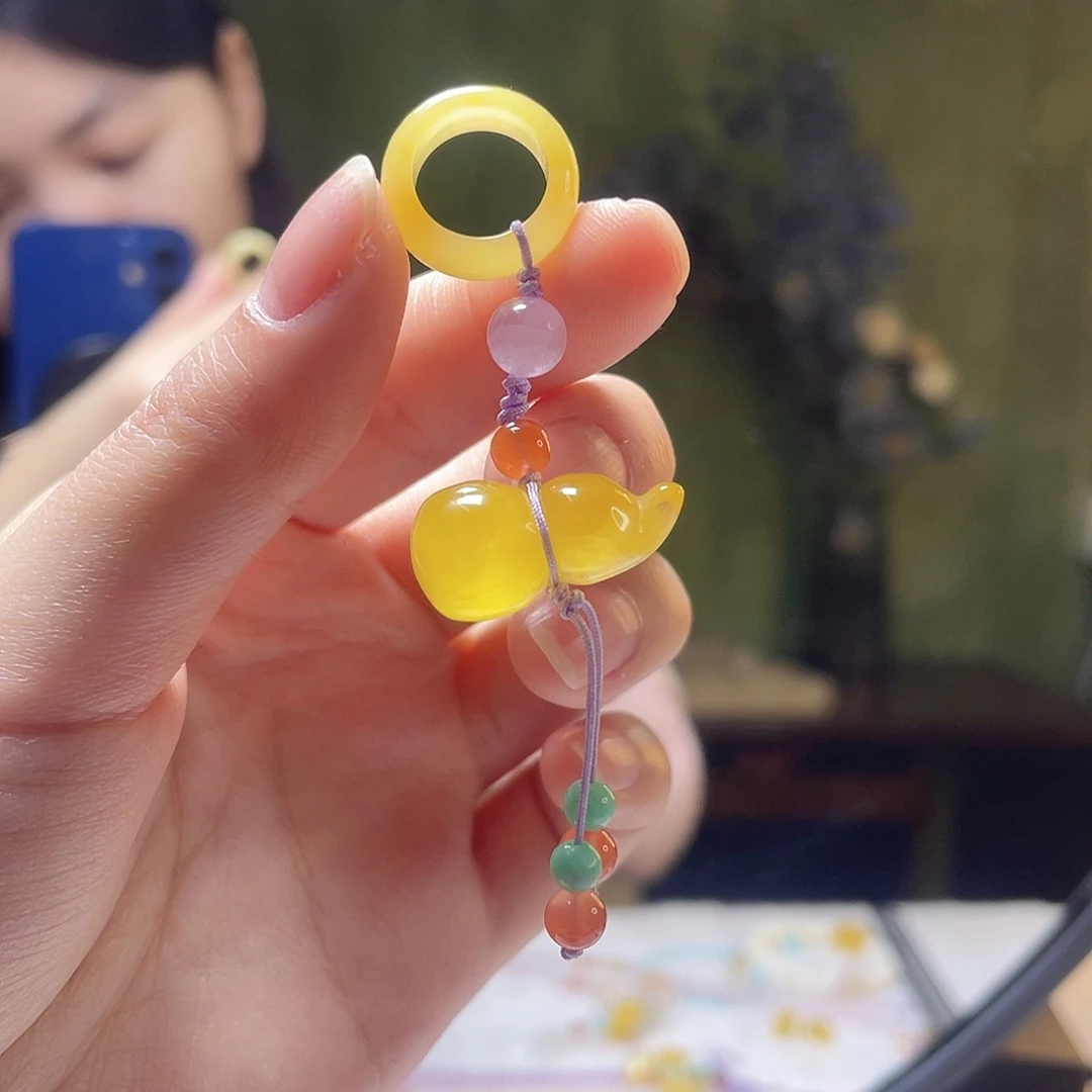 蜜蜡未镶嵌裸石提溜