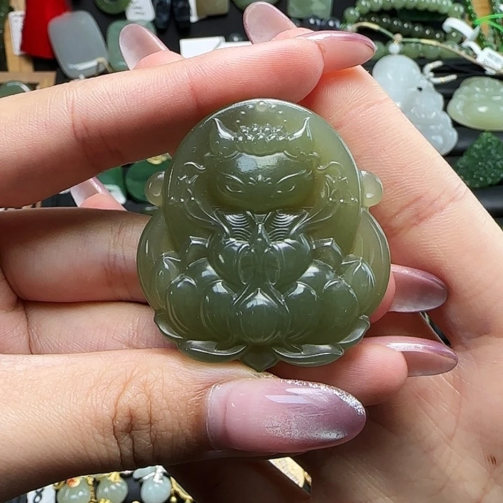 和田玉未镶嵌颈饰卡45