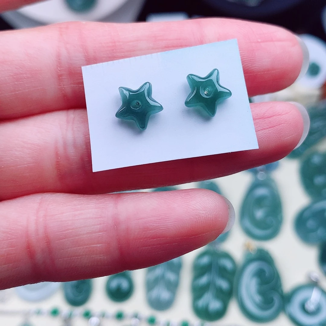 翡翠颈饰未镶嵌吊坠