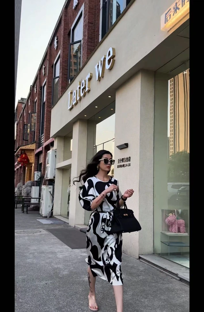 【桑蚕丝大W】高端重磅山茶花设计新款桑蚕丝连衣裙25025