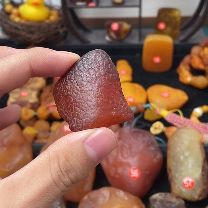 琥珀未镶嵌珠宝奇石