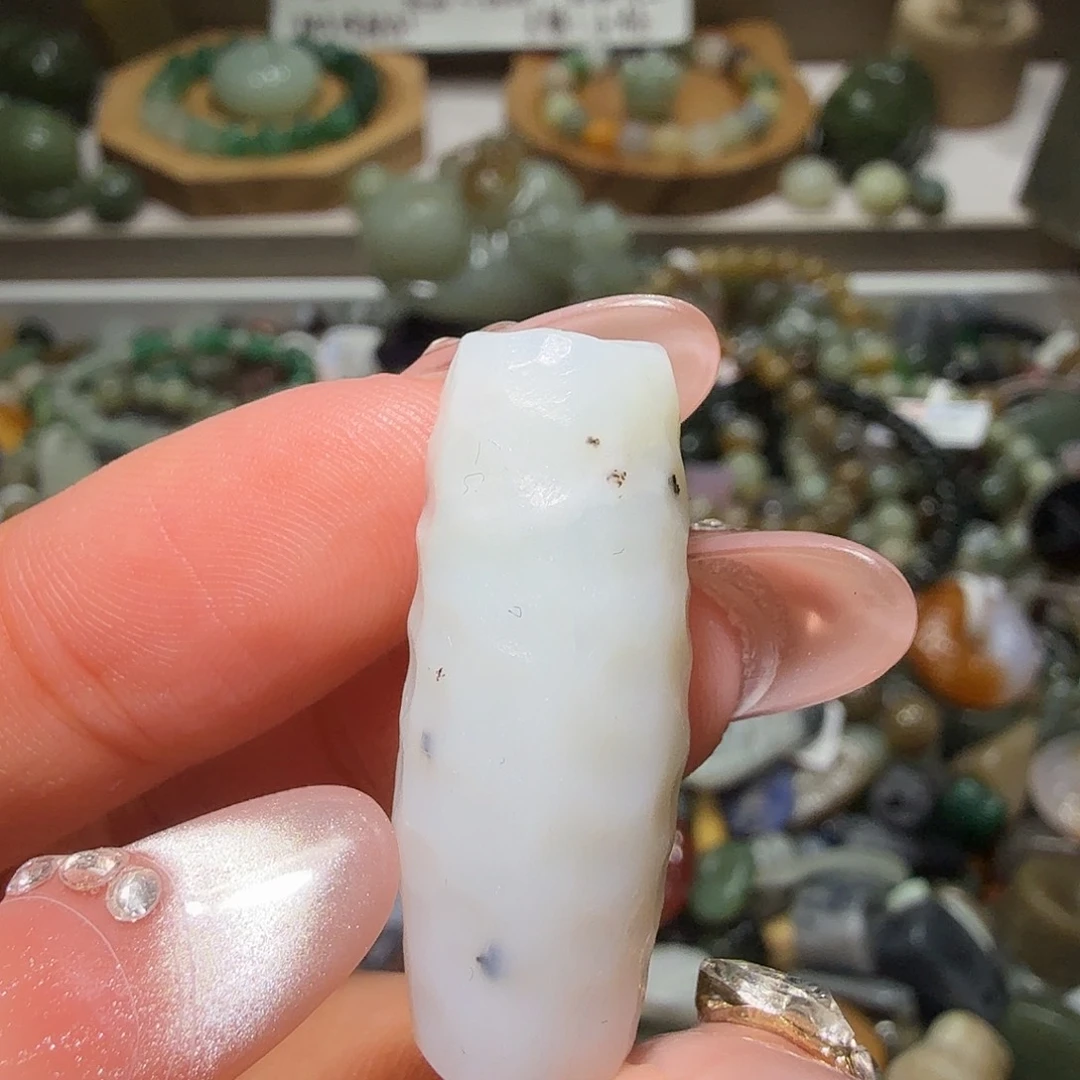 和田玉未镶嵌珠宝奇石