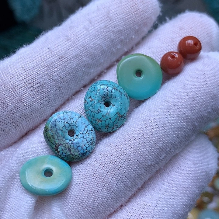 诸***)南红玛瑙未镶嵌珠宝奇石