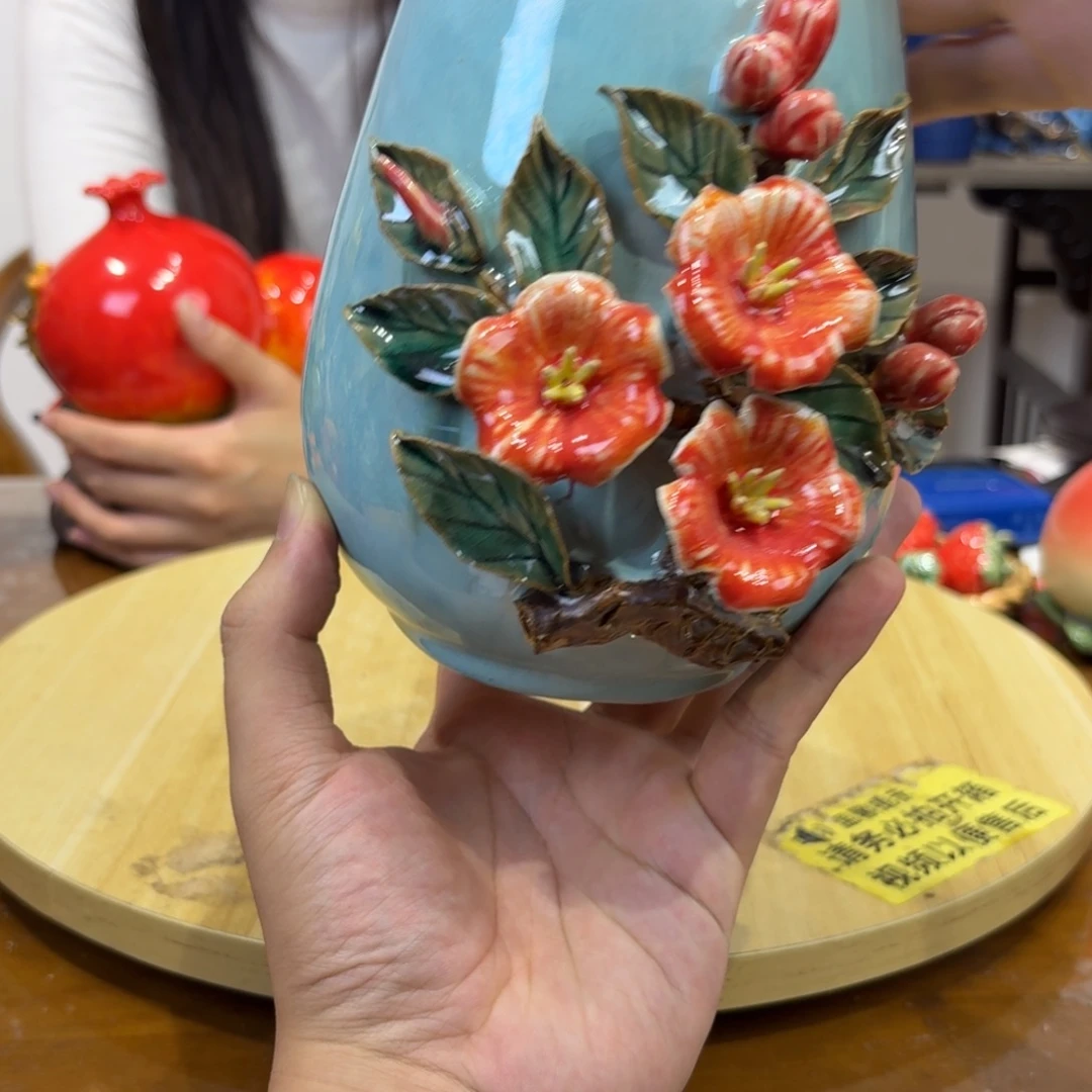 陶瓷梅花花瓶陶瓷