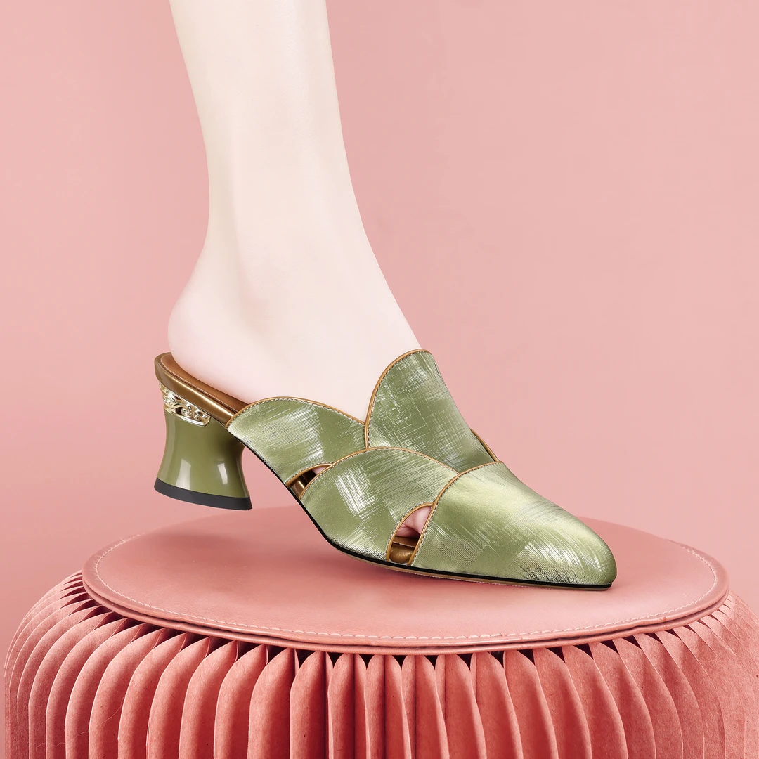 梵芮诗2025新款春夏外穿时尚潮流休闲风粗跟尖头女凉拖鞋-J1260