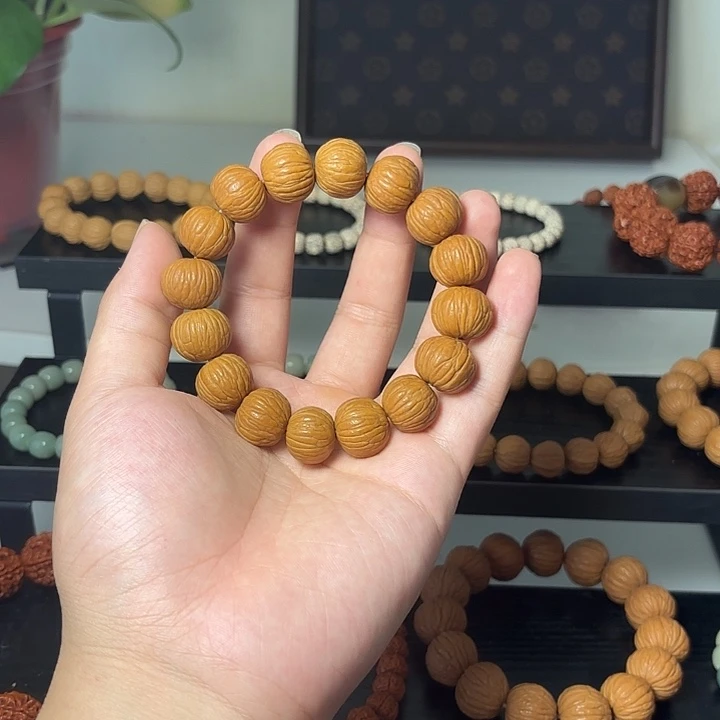 精品猴头凤羽手串