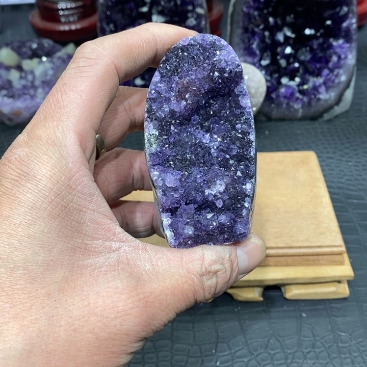 紫晶大型摆件（非配饰）未镶嵌