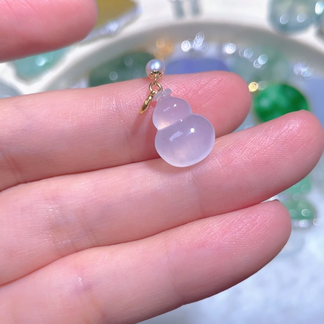 翡翠颈饰18K金镶嵌翡翠