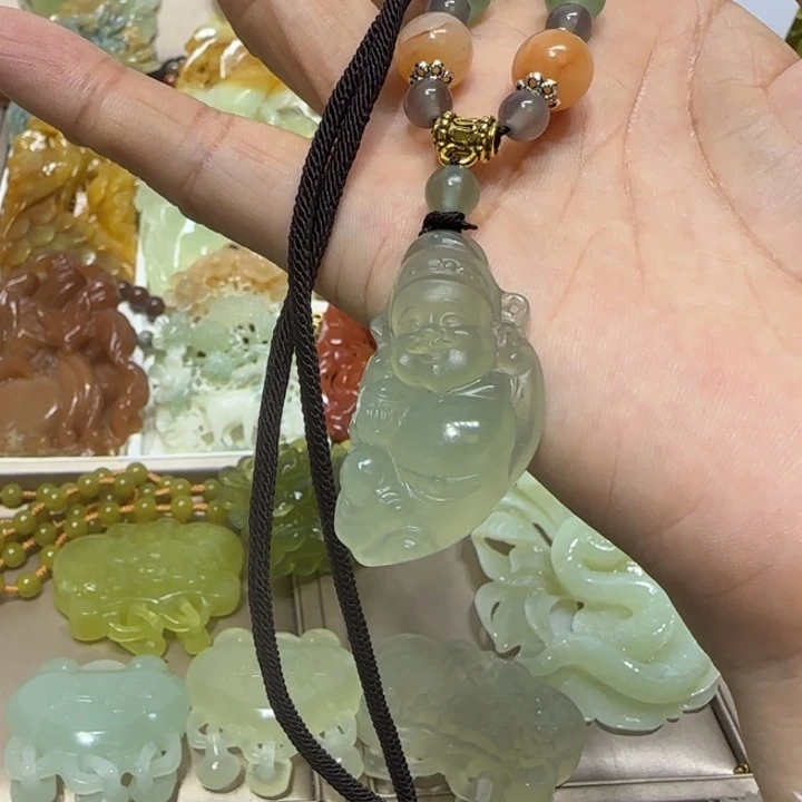 蛇纹石玉吊坠未镶嵌