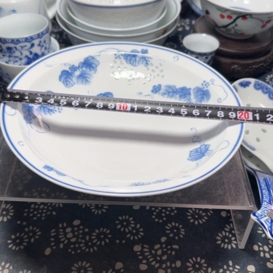 青花玲珑8寸葡萄盘子