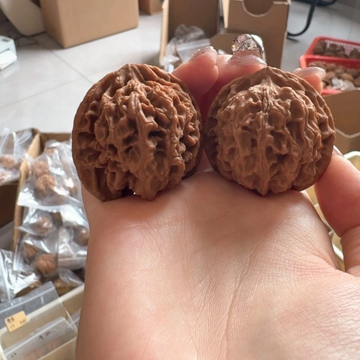 文玩核桃吊坠40苹果园