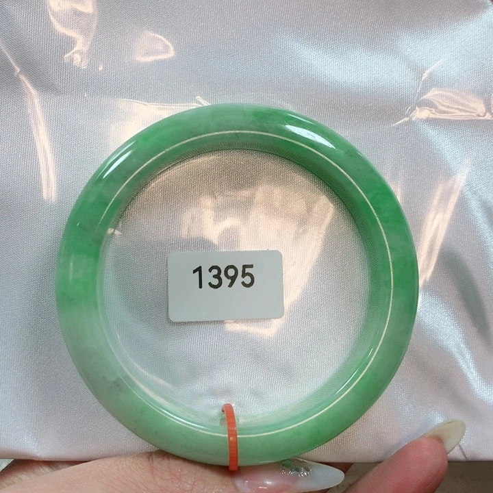 翡翠手镯未镶嵌天然翡翠手镯57