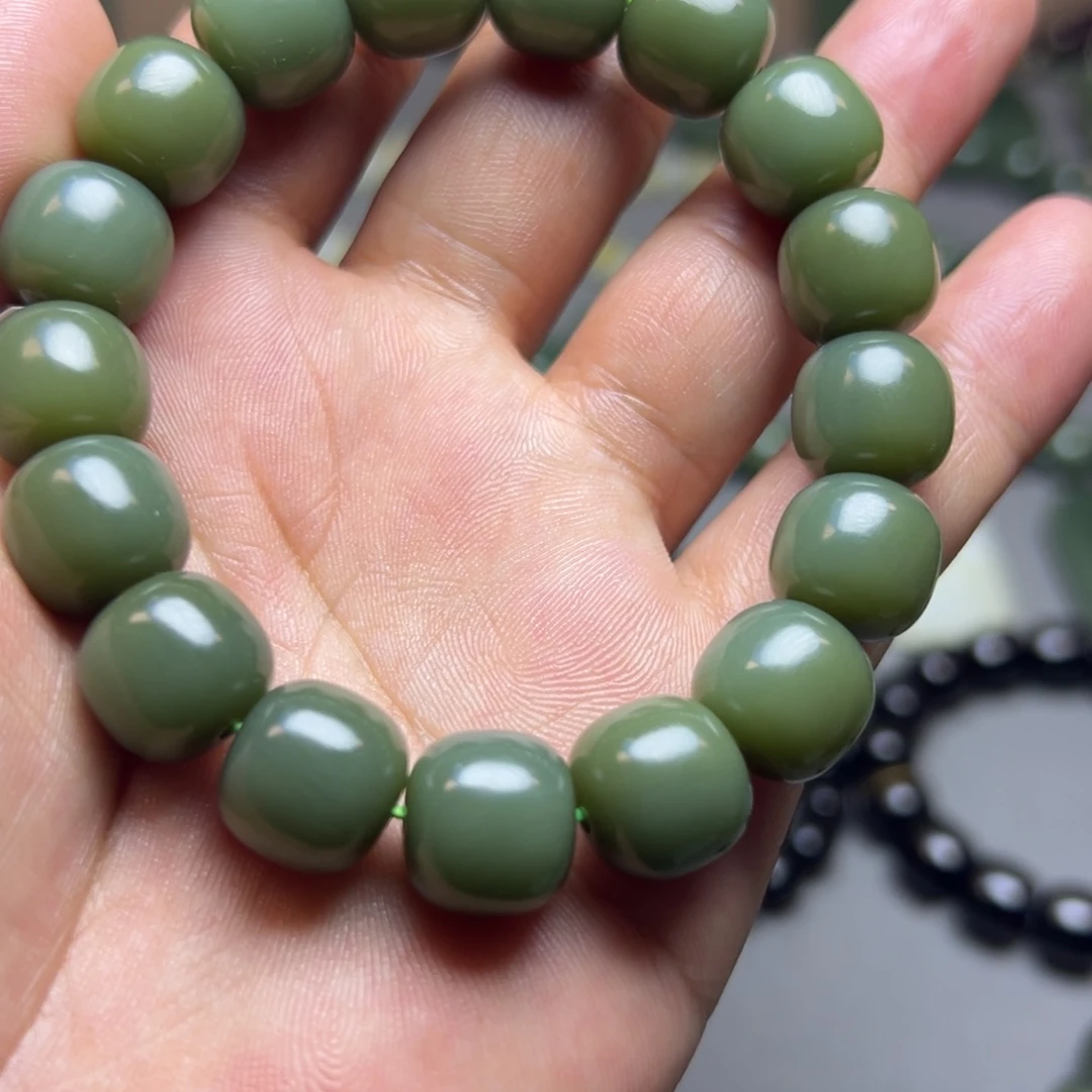 和田玉未镶嵌手链沙枣青卡13半山半水