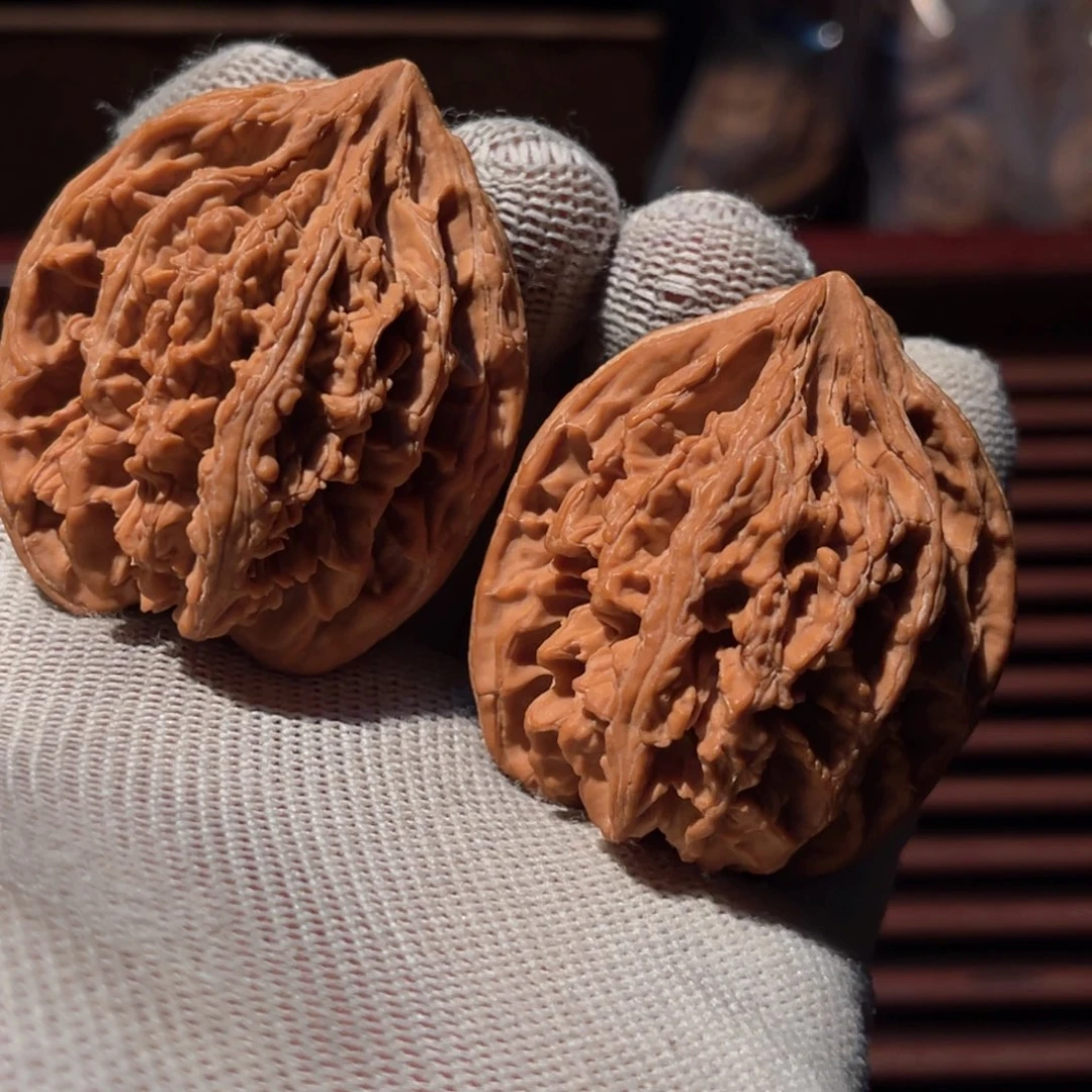 文玩核桃吊坠嘎***酒嘎嘎