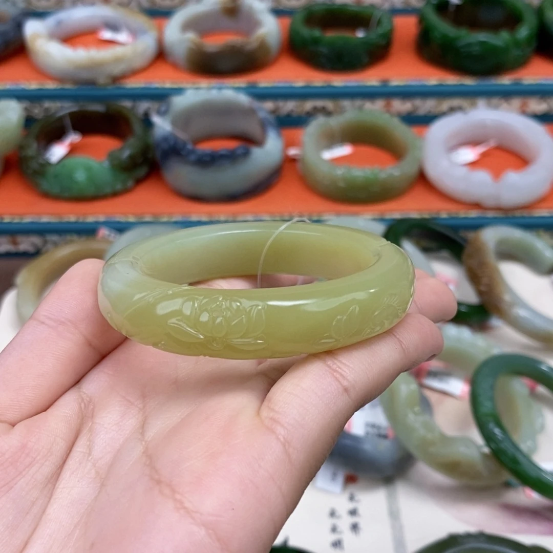 和田玉未镶嵌手镯手镯 51