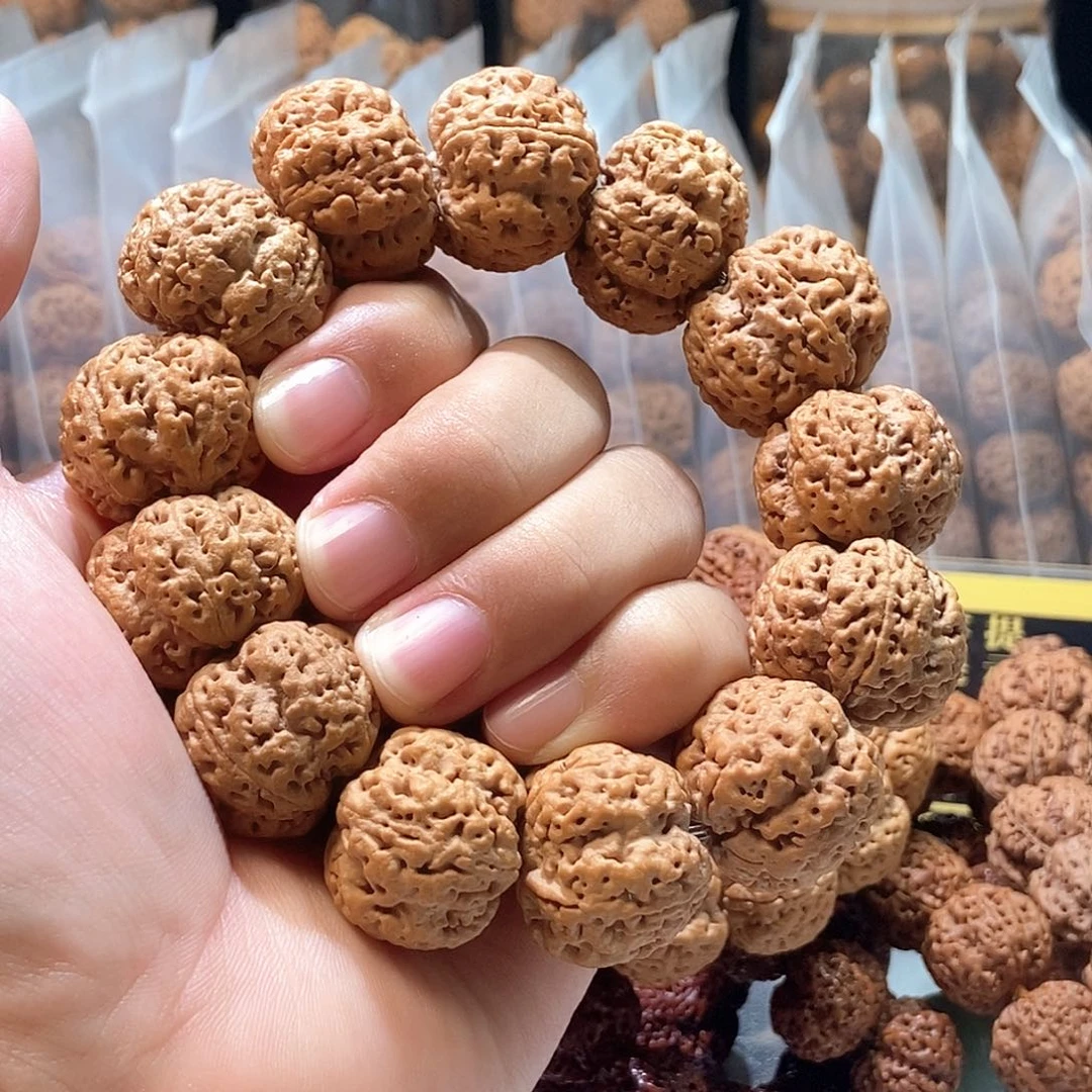 吊坠金刚菩提粱傲雪梅花27mm