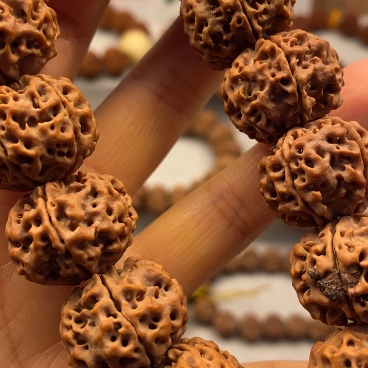 恒***鼎金刚菩提吊坠尼泊尔大金刚