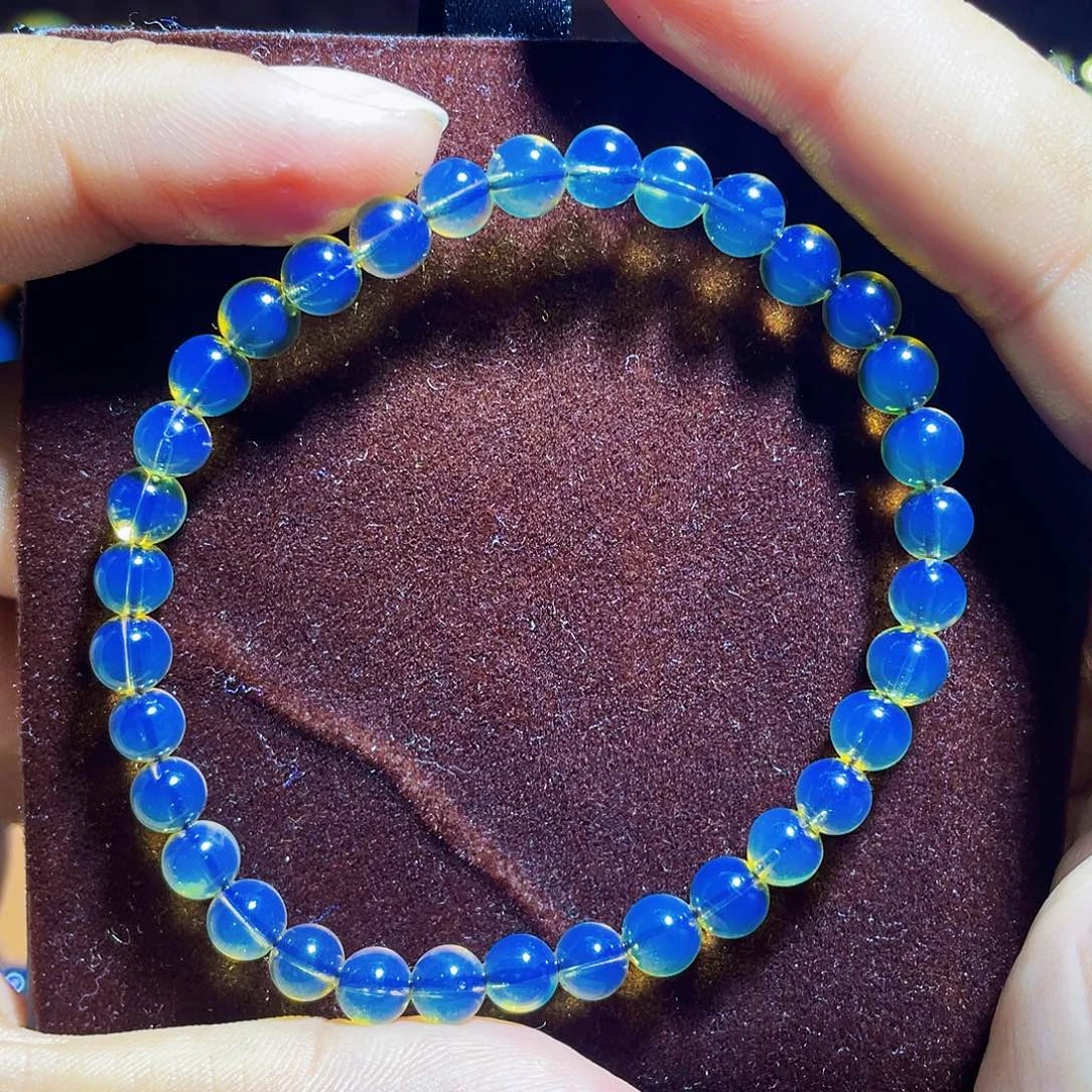 蓝珀裸石未镶嵌6加毕业品质