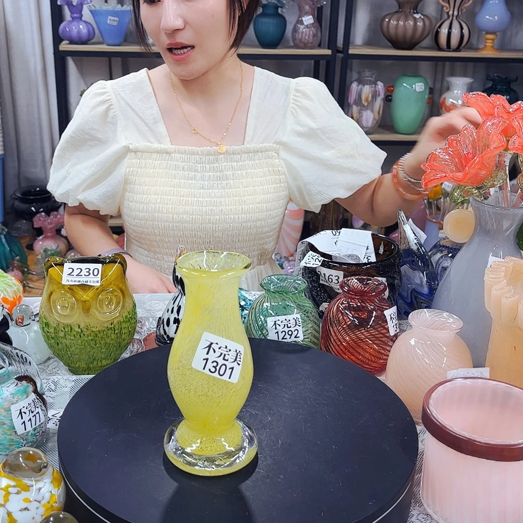 1301 家悦花瓶摆件不完美