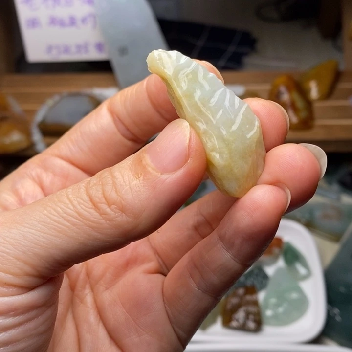 翡翠未镶嵌颈饰天然