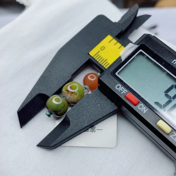 南红玛瑙未镶嵌珠宝奇石