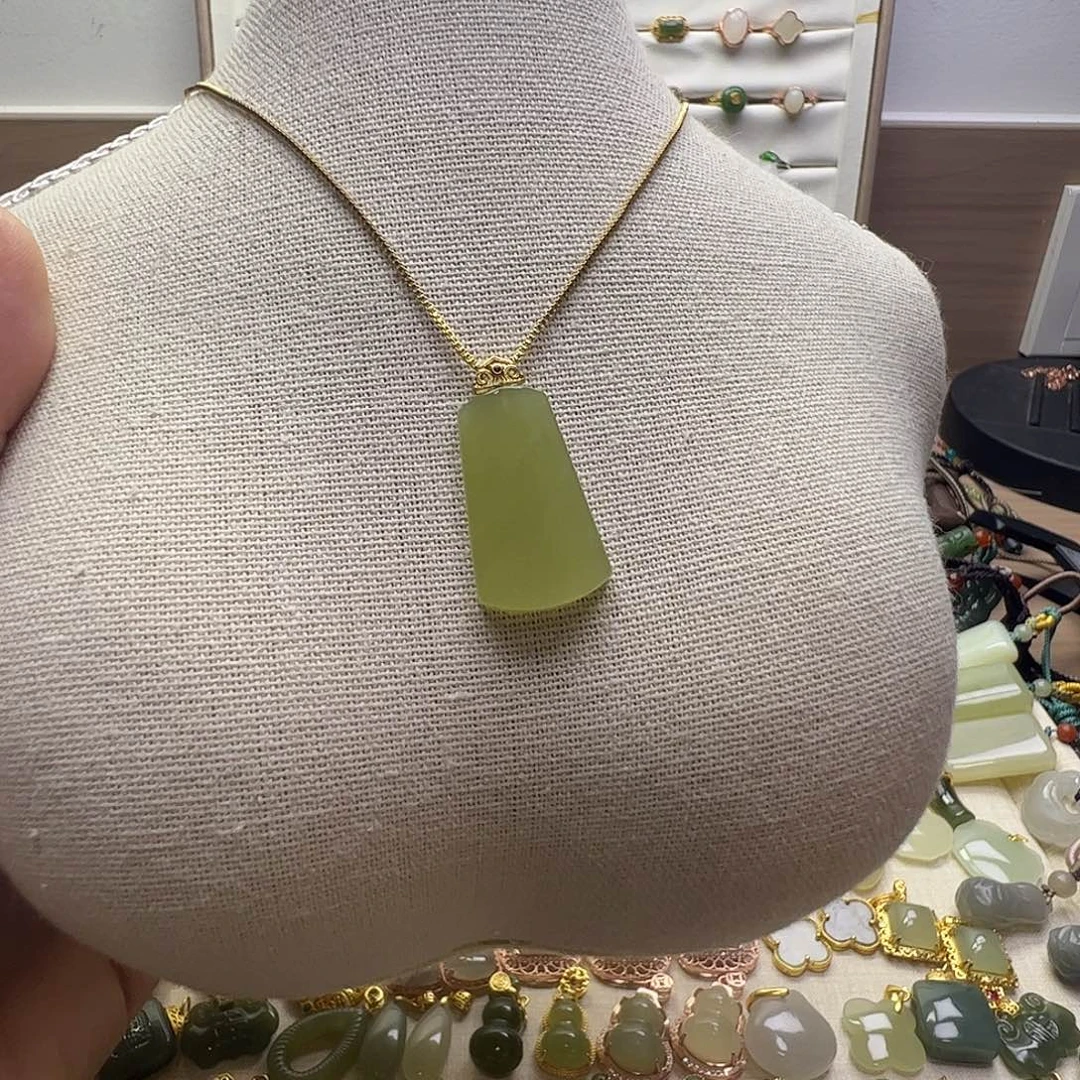 和田玉银S925镶嵌吊坠(赠链)