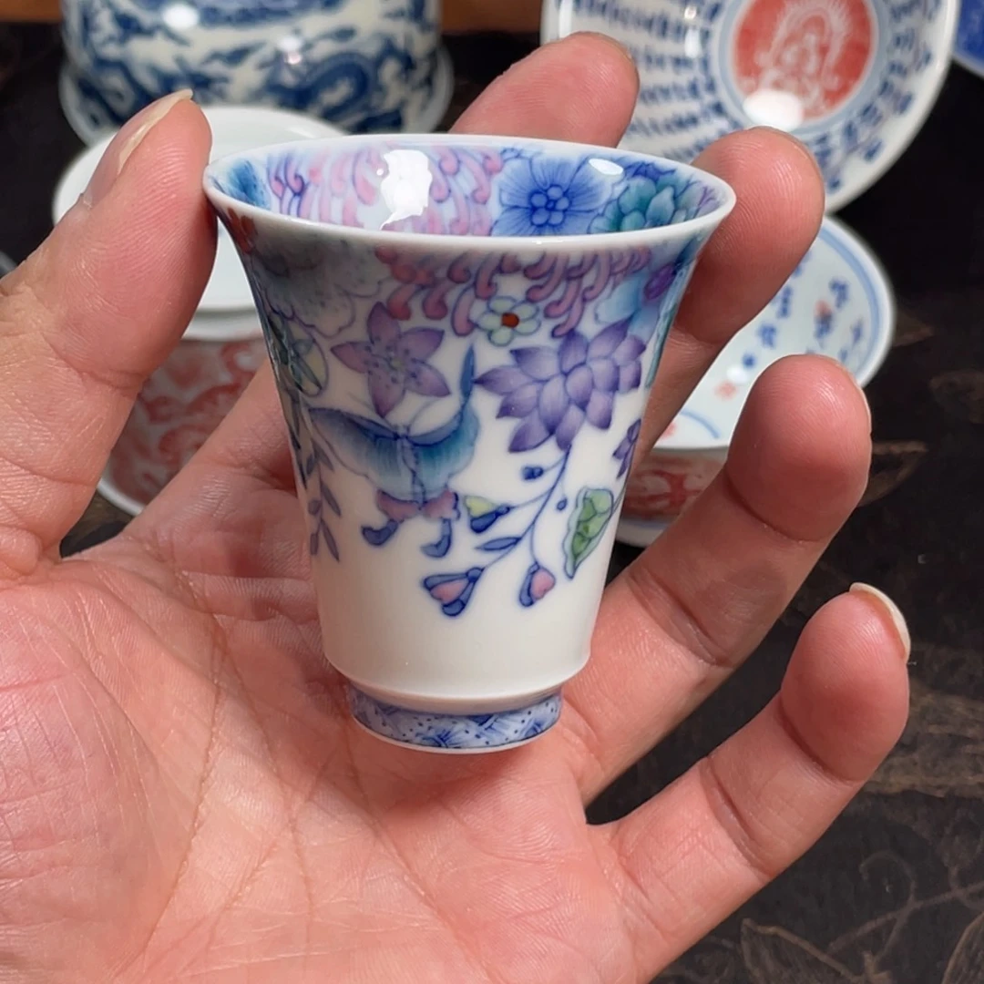 斗彩蝶恋花闻香杯