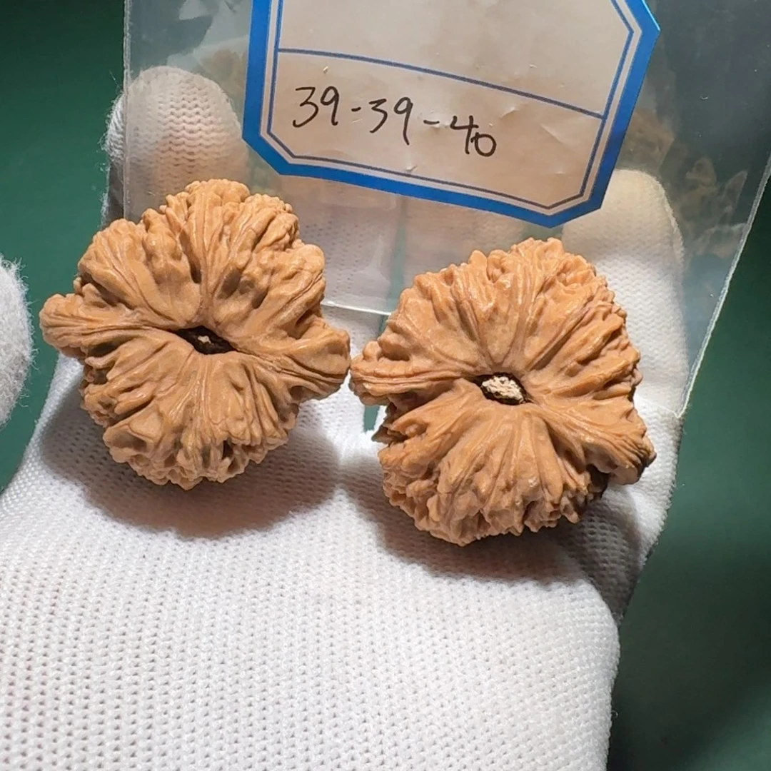 吃****吊坠文玩核桃77号太极留疤凹