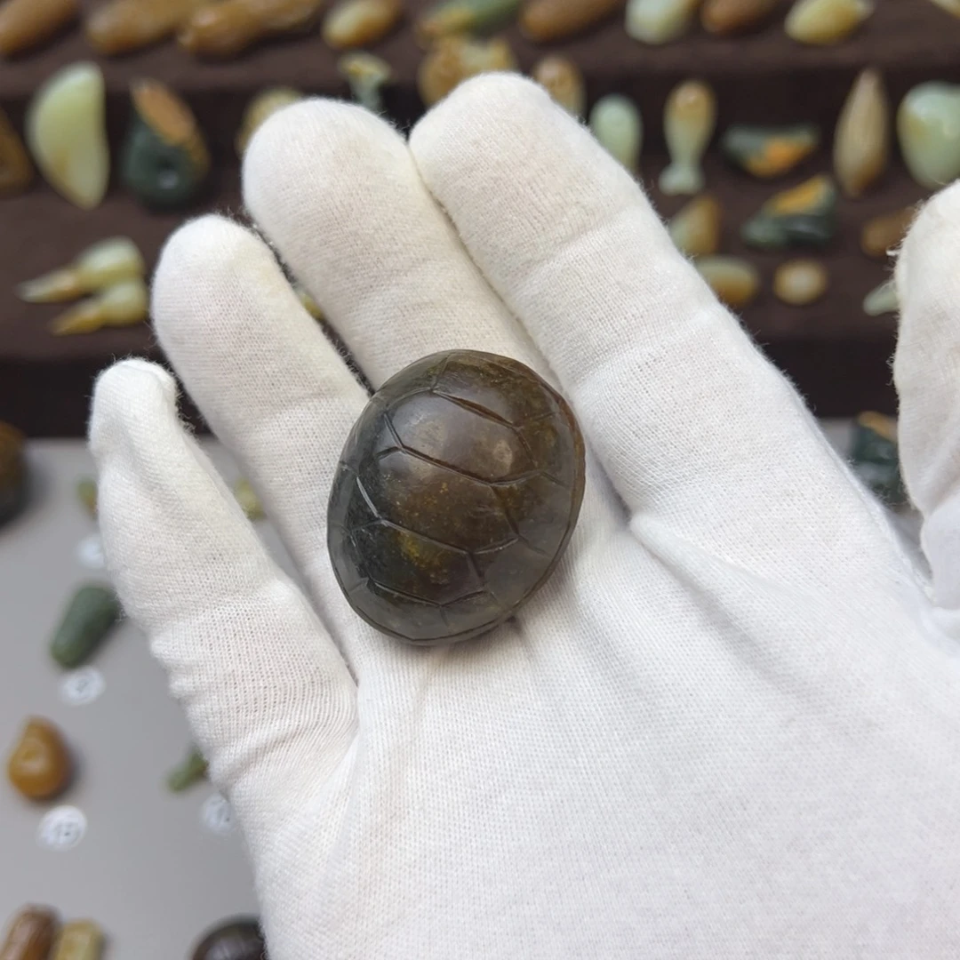 岫岩河磨玉（透闪石质玉）未镶嵌颈饰