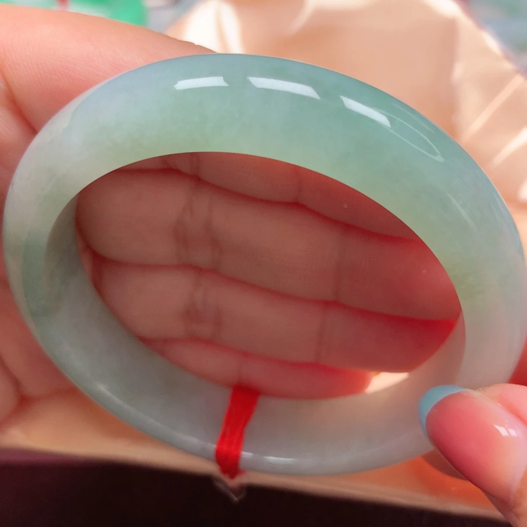 翡翠未镶嵌手镯4葡萄肉