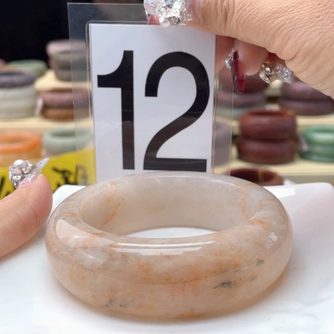 【闪购商品】石英质玉手镯未镶嵌