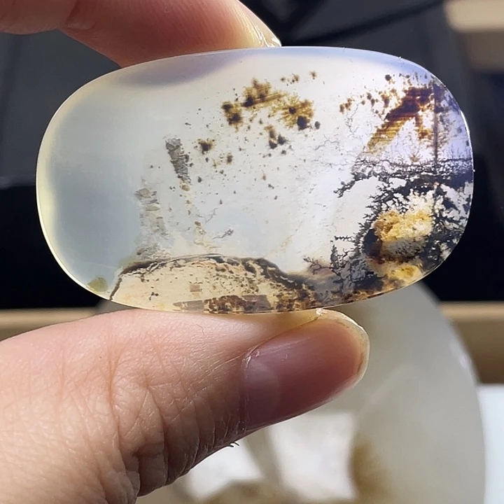 泽***玛瑙/玉髓未镶嵌颈饰