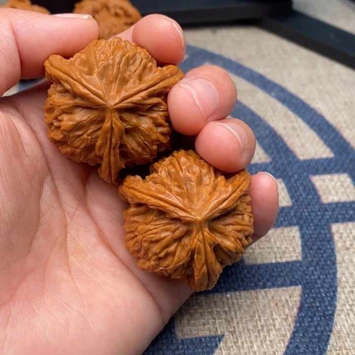 吊坠文玩核桃苍*三棱