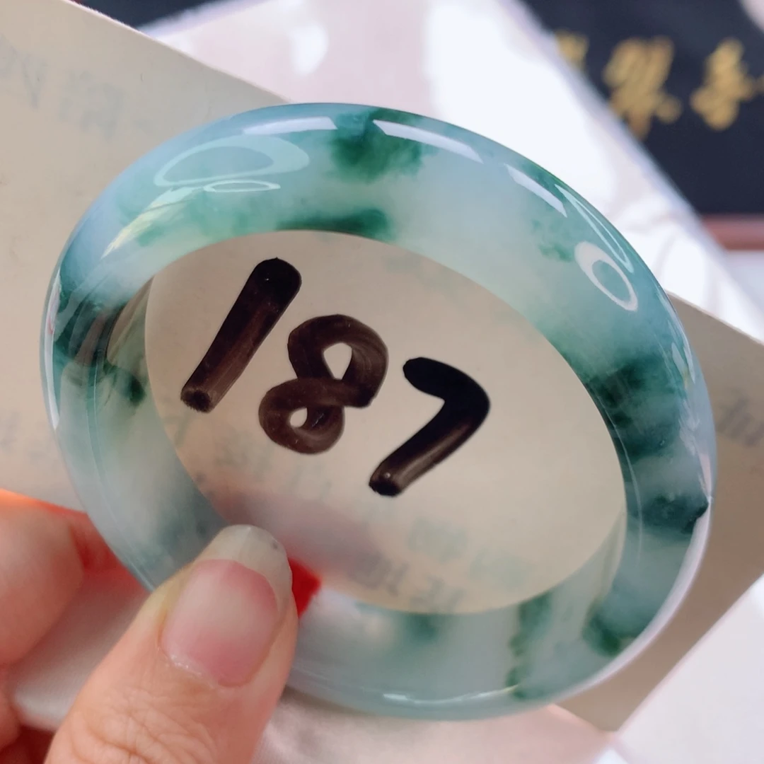 未镶嵌手镯（贵妃镯）翡翠繁花