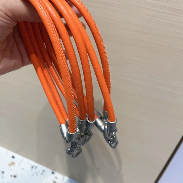 S474高级橙色皮皮手机链
