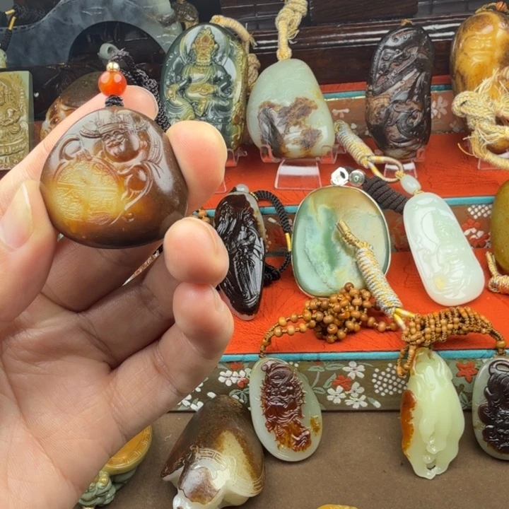 和田玉未镶嵌挂件