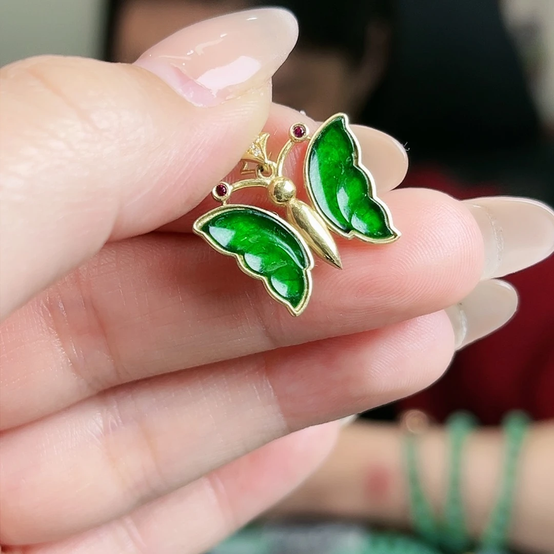 翡翠颈饰18K金镶嵌吊坠