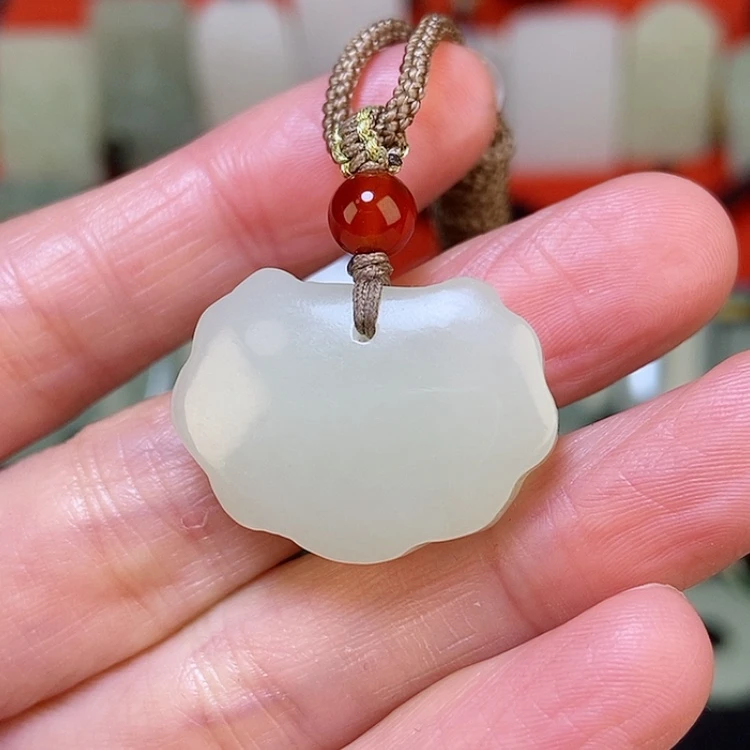 【闪购商品】颈饰未镶嵌和田玉