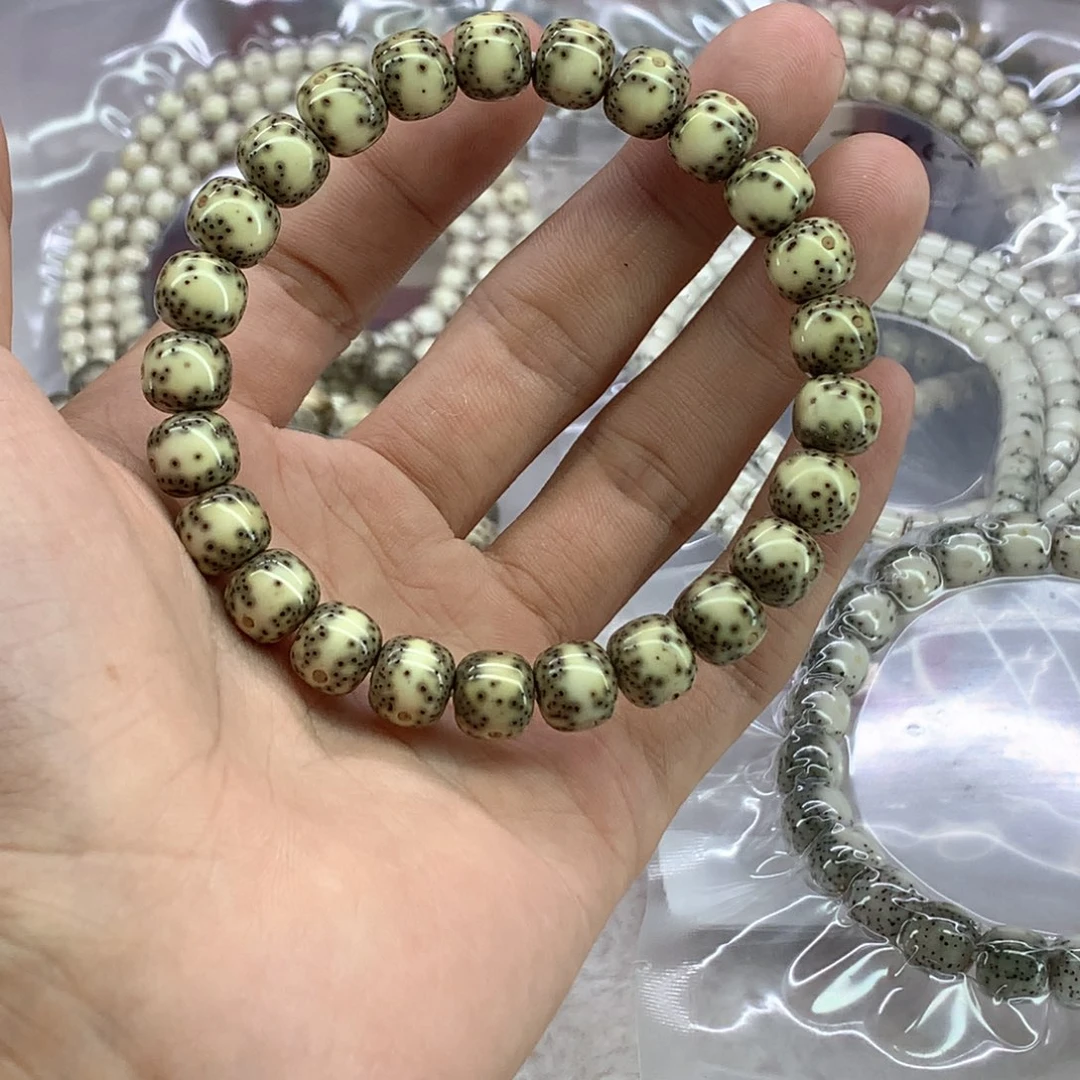 星月菩提手串星月菩提通体留白9*8微走色