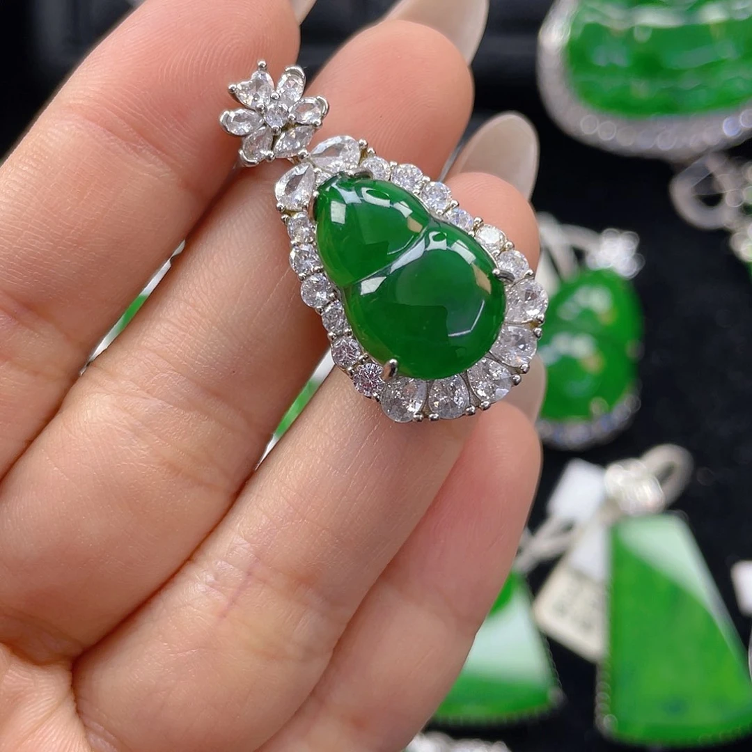 翡翠颈饰银S925镶嵌翡翠