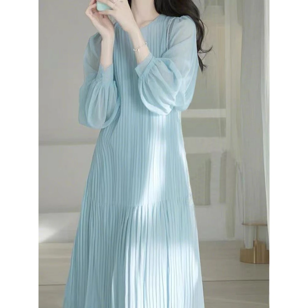 2025超火开春穿搭高级感温柔风气质减龄条纹连衣裙微遮肉显瘦长裙