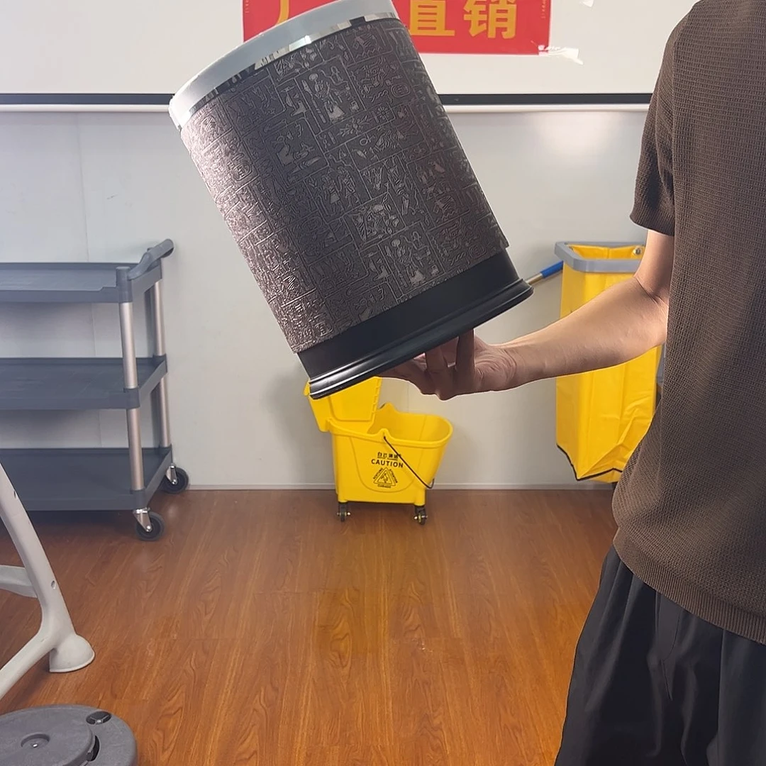 树脂自动款垃圾桶