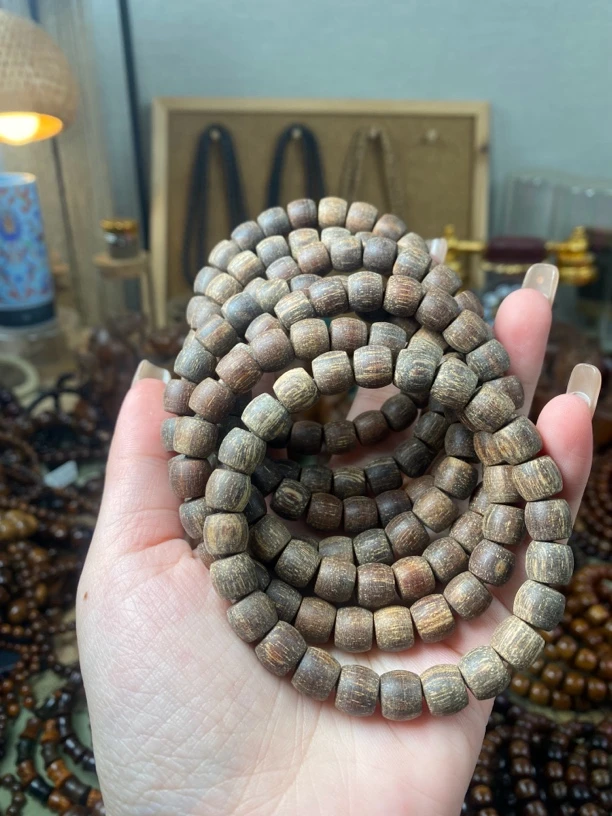 巴布亚贡木粗抛满油8×9mm手串多样性发其一（550）