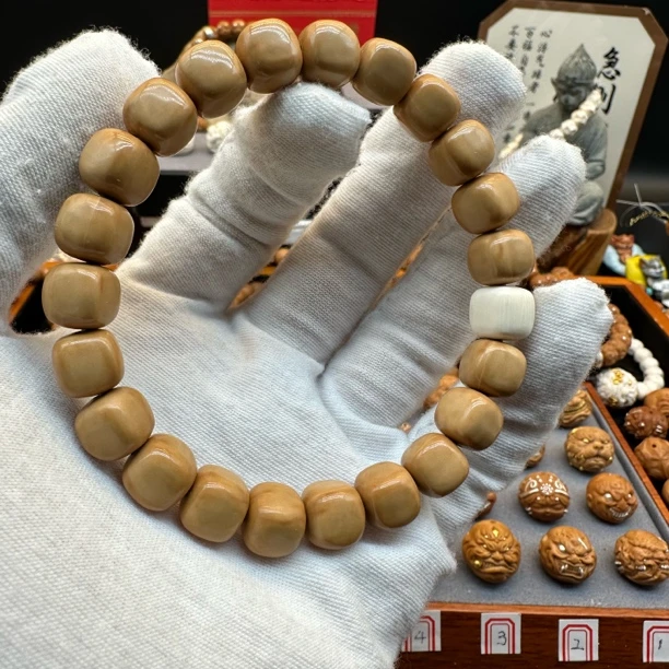 猴头手串冰糖四方文玩