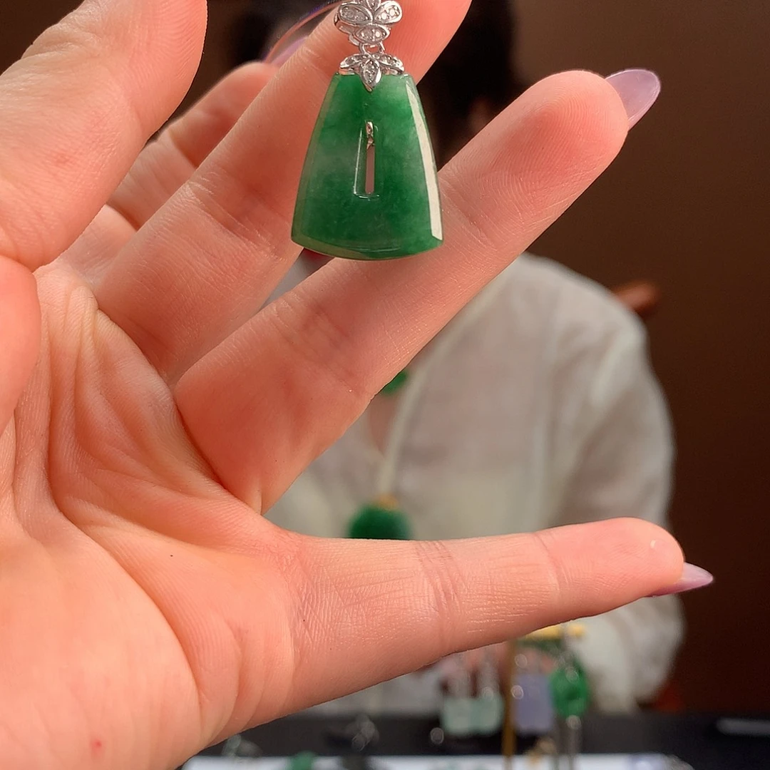 翡翠银S925镶嵌颈饰