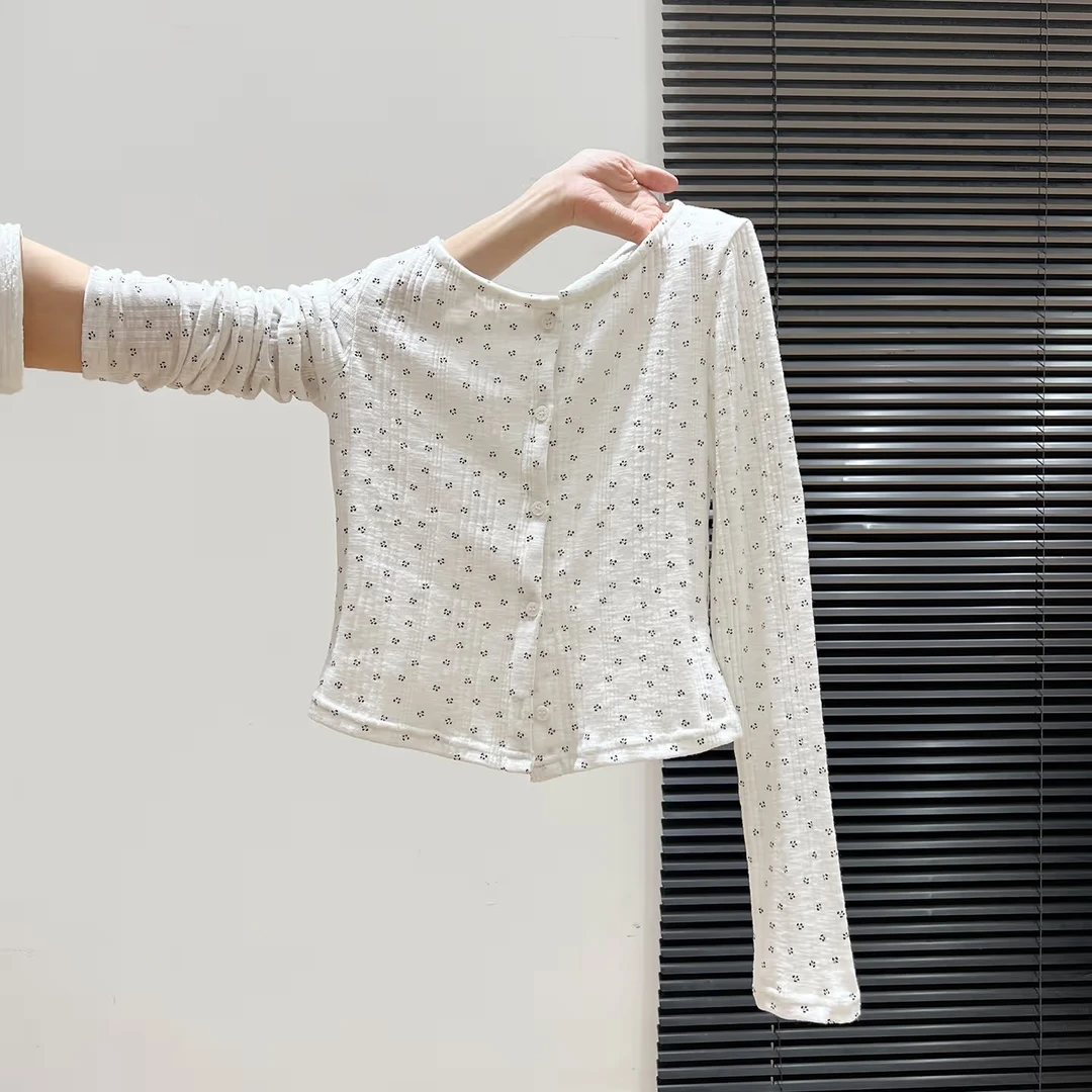 小婉薇 新款秋冬穿搭碎花纽扣开衫内搭打底长袖T恤修身显瘦上衣女