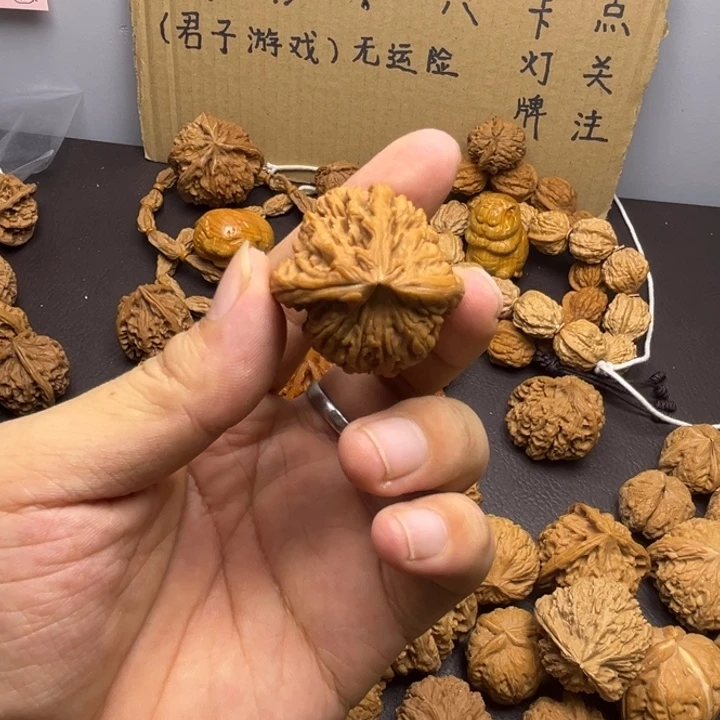 加***鲁吊坠桃核南疆三棱