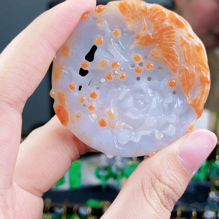 翡翠颈饰未镶嵌饰品